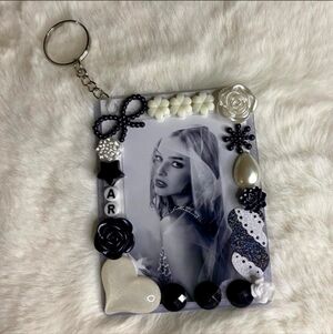 Addison Rae Photocard Keychain